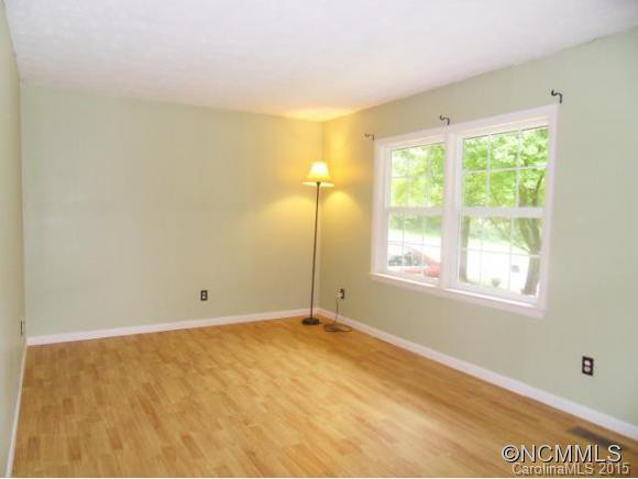 407 Comet Drive - Photo 3