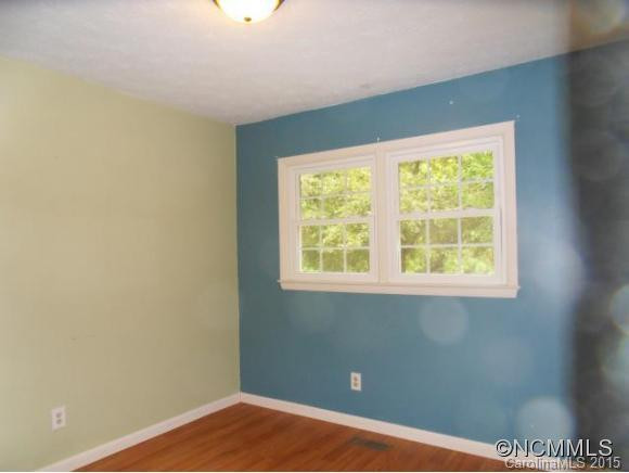 407 Comet Drive - Photo 8