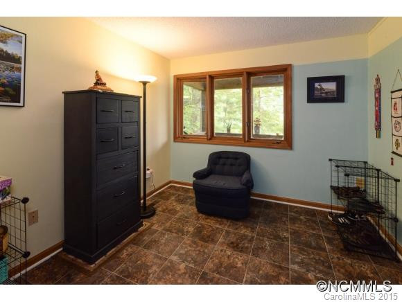 108 Edgewood Ct - Photo 12