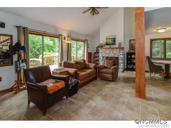 108 Edgewood Ct - Photo 6