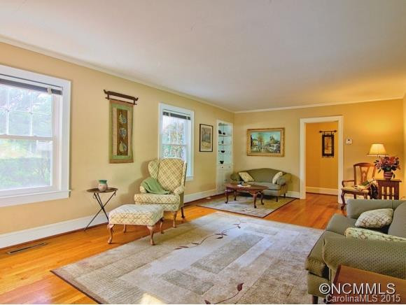 1126 Highland Avenue - Photo 2