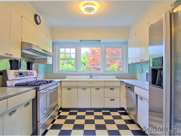 1126 Highland Avenue - Photo 4