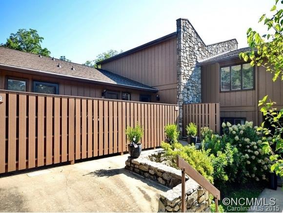 514 CROWFIELDS LANE