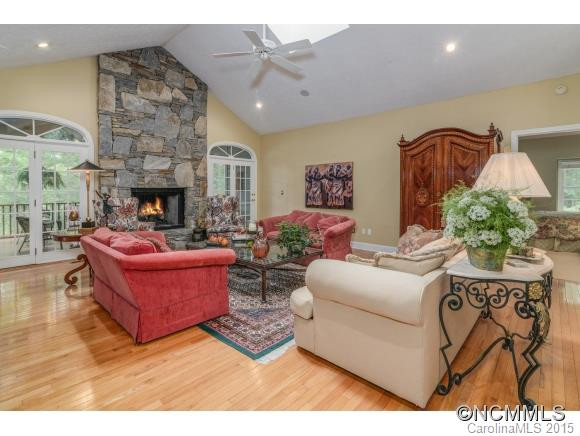 324 Kenmure Drive - Photo 4