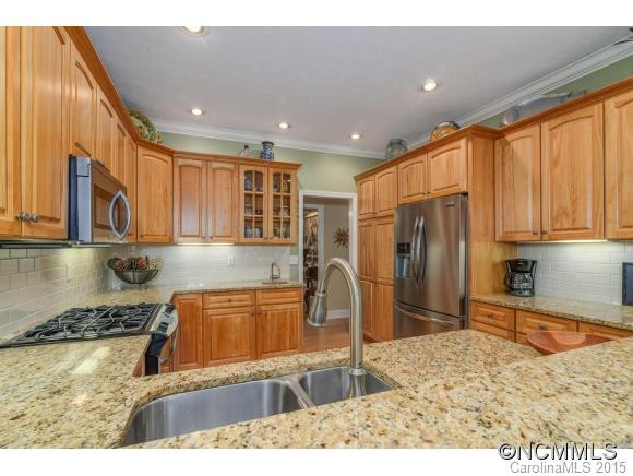 324 Kenmure Drive - Photo 8