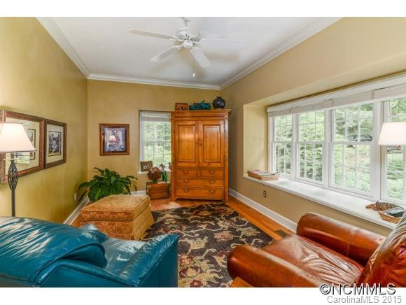 324 Kenmure Drive - Photo 10
