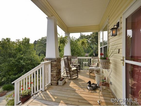 1 LAURELWOOD DRIVE - Photo 3