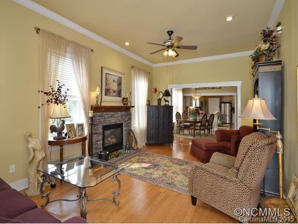 1 LAURELWOOD DRIVE - Photo 5