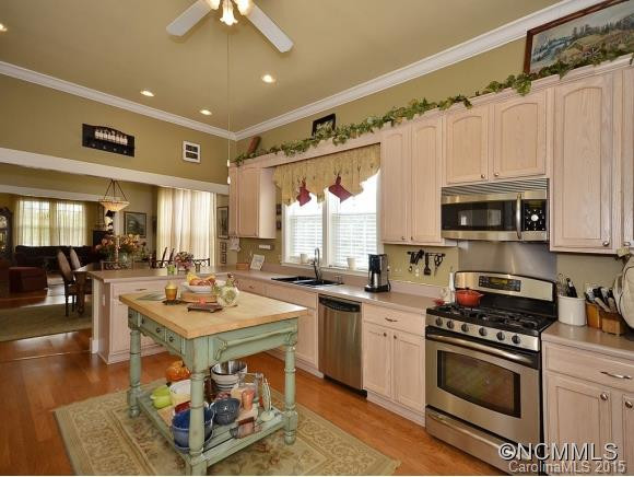 1 LAURELWOOD DRIVE - Photo 8