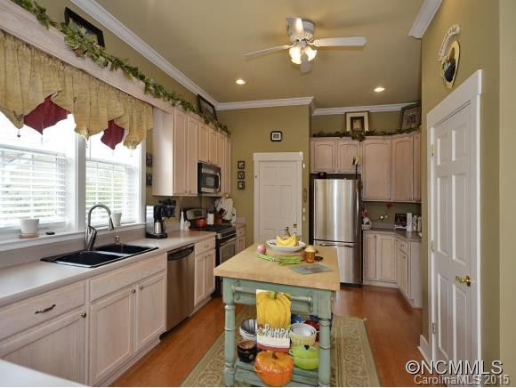 1 LAURELWOOD DRIVE - Photo 9
