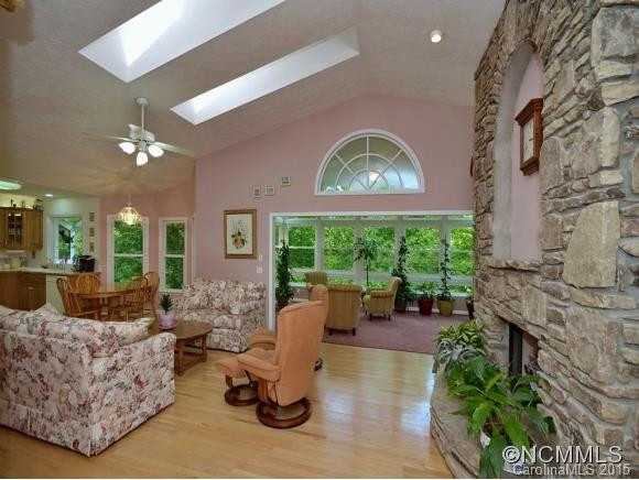 110 DOGWOOD TRAIL - Photo 4