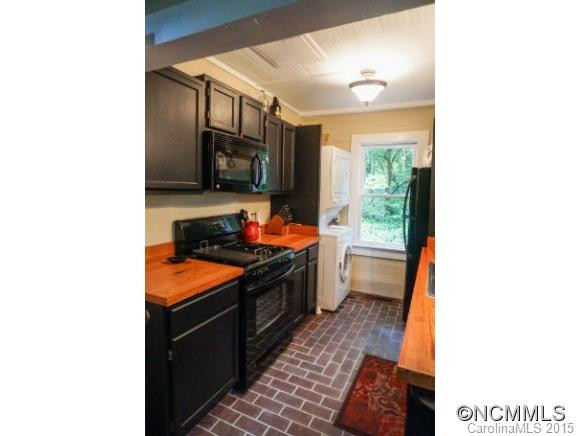 560 West Probart Street - Photo 9
