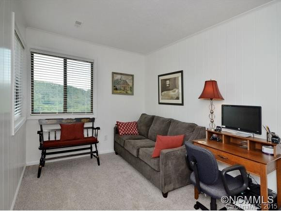 512 DAVIS MOUNTAIN ROAD - Photo 9