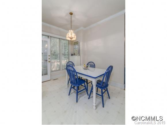 921 Woodvine Road - Photo 11