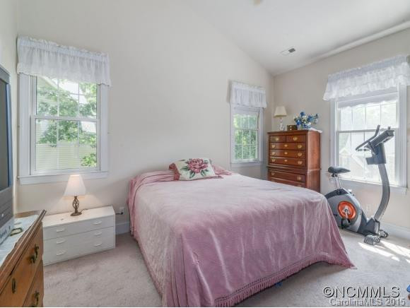 921 Woodvine Road - Photo 13