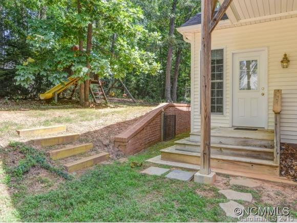 921 Woodvine Road - Photo 22
