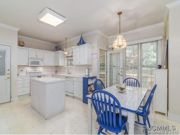 921 Woodvine Road - Photo 10
