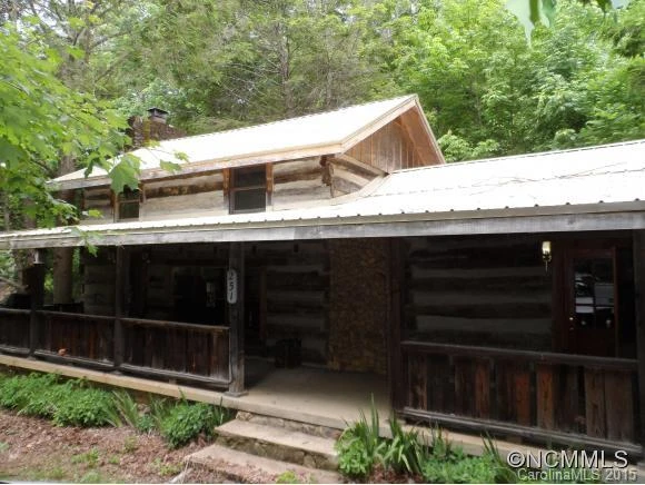 251 Village Lane