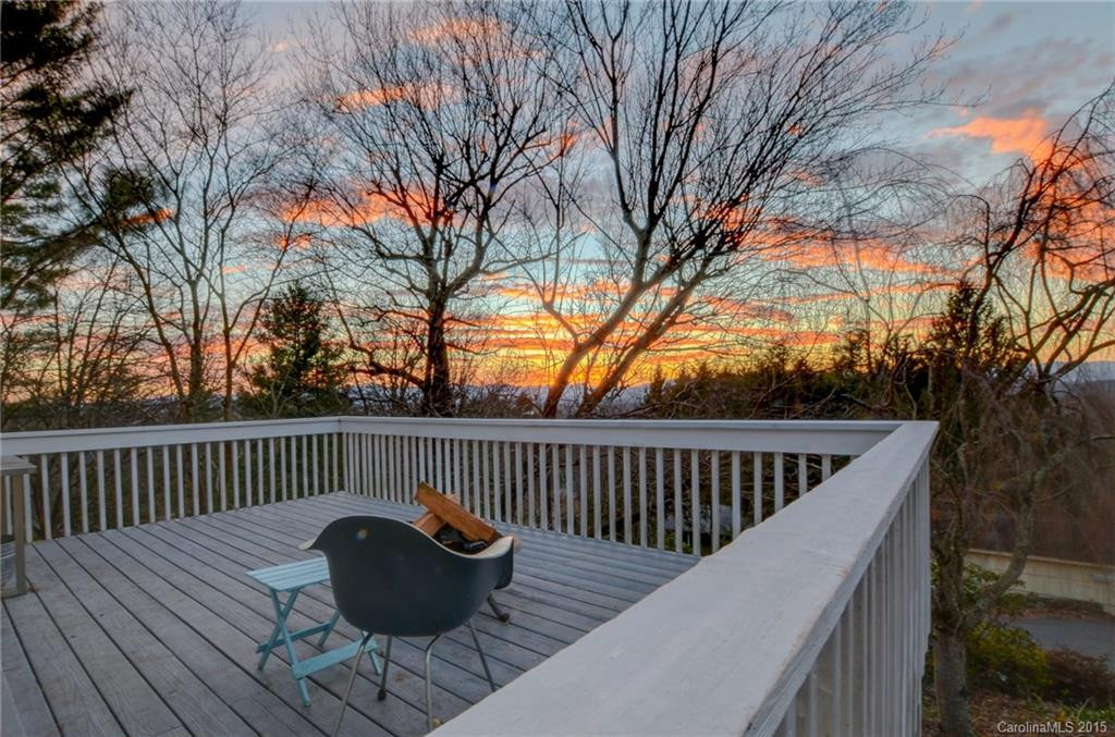 92 Sunset Drive - Photo 2