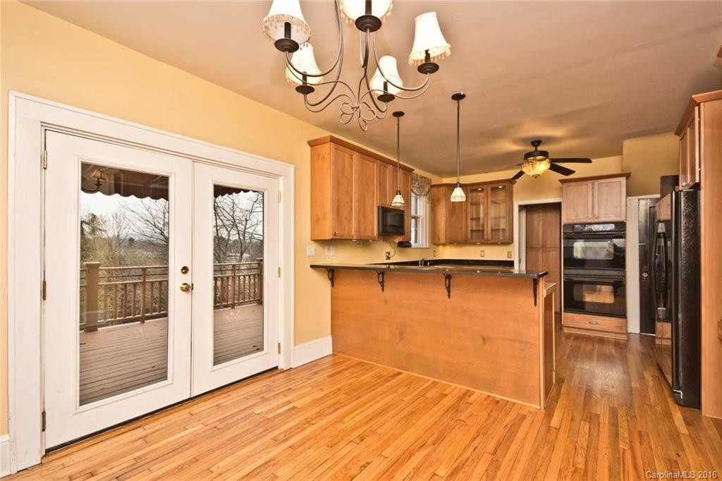 99 Buchanan Ave - Photo 4