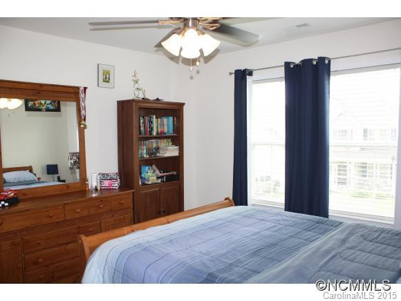 277 Roanoke Road - Photo 12