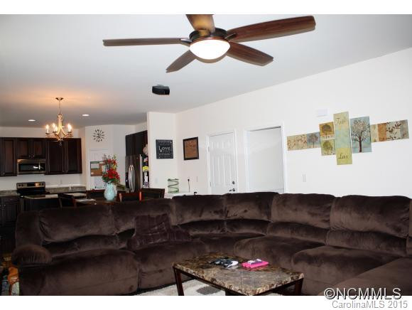 277 Roanoke Road - Photo 5