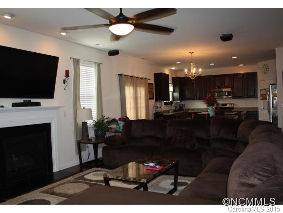 277 Roanoke Road - Photo 6