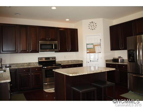 277 Roanoke Road - Photo 7