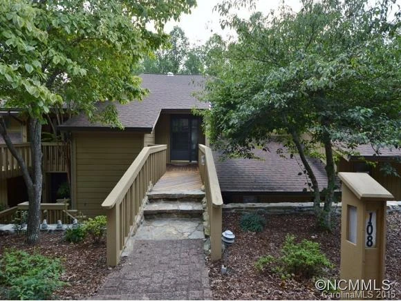 108 Live Oak Lane