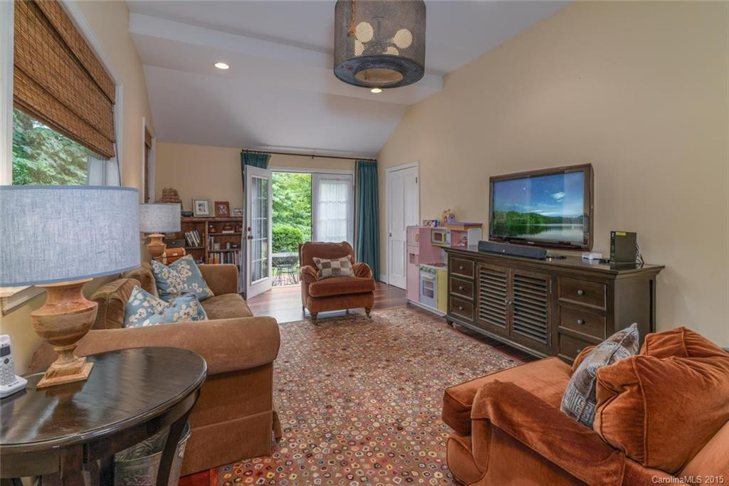 175 Macon Ave - Photo 12