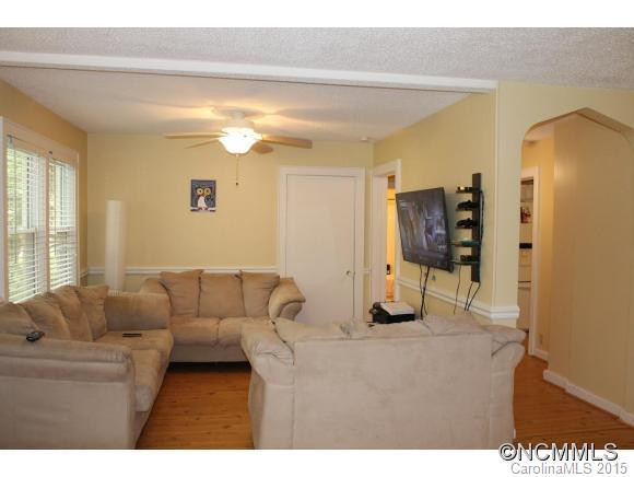 133 Parkview - Photo 3