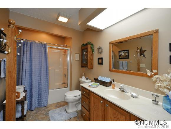 25 FOXMOOR COURT - Photo 14