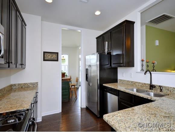 37 EAST SWIFT CREEK - Photo 3