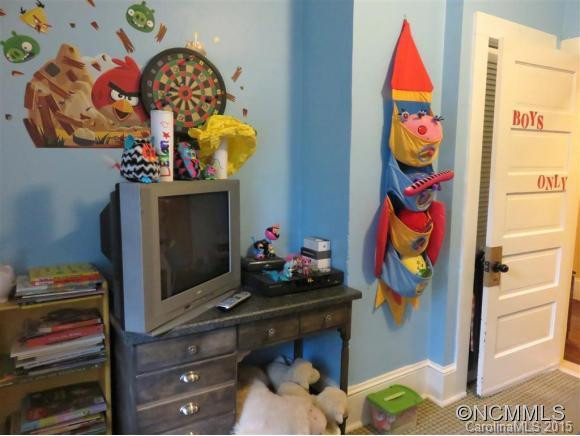 211 RAILROAD Street - Photo 12