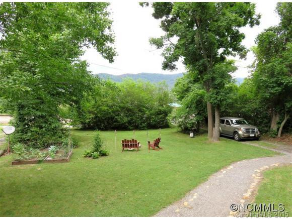 211 RAILROAD Street - Photo 3