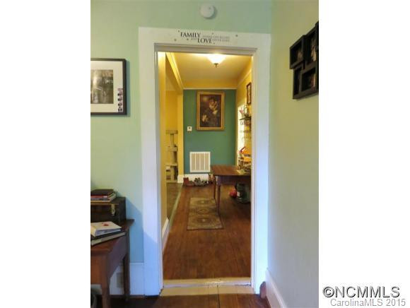 211 RAILROAD Street - Photo 6