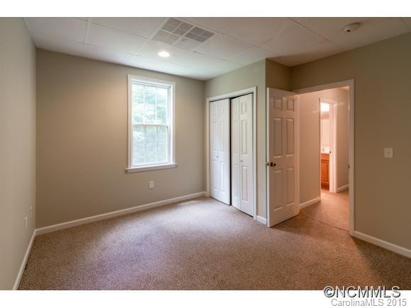 40 Oakcrest Place - Photo 12