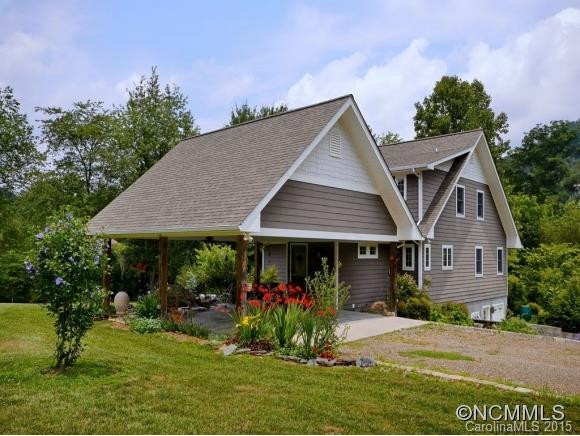 32 DAVE WAY - Photo 2