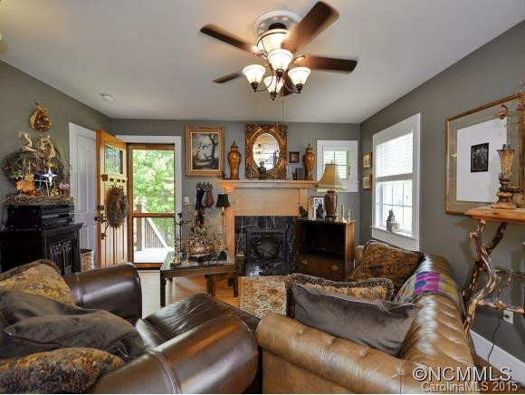 32 DAVE WAY - Photo 3