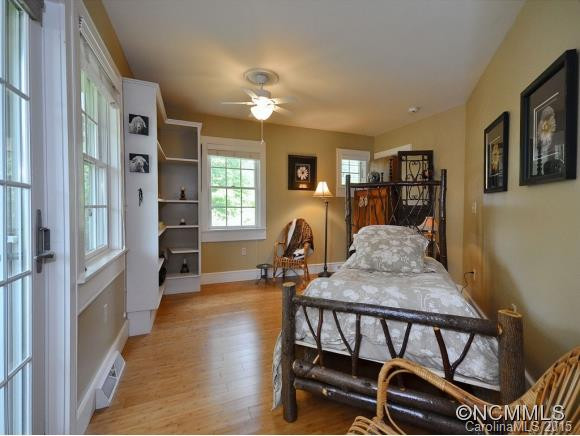 32 DAVE WAY - Photo 5