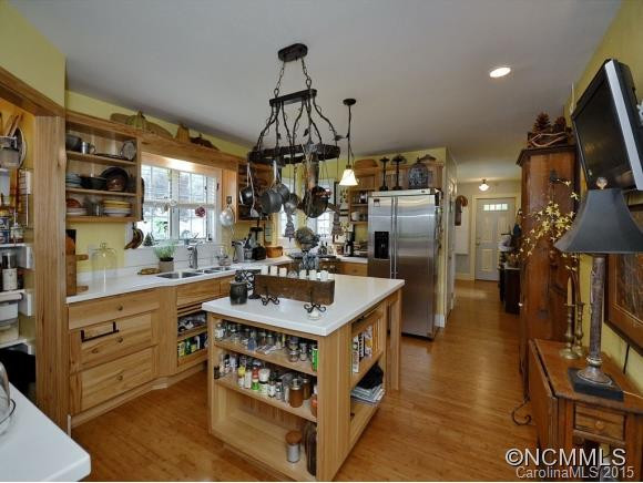 32 DAVE WAY - Photo 8