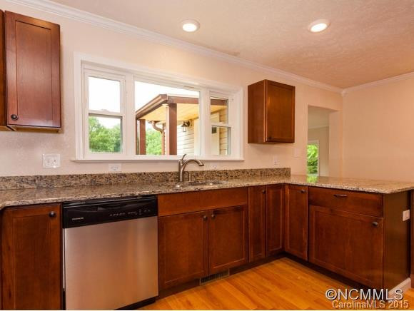 211 Lyndon Lane - Photo 7