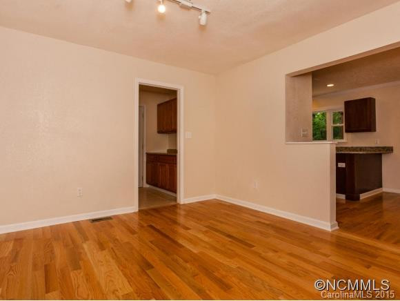 211 Lyndon Lane - Photo 9