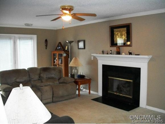 927 Woodhill Drive - Photo 3