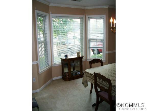 927 Woodhill Drive - Photo 7