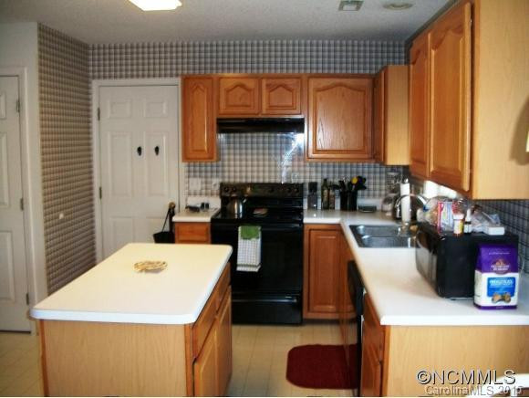 927 Woodhill Drive - Photo 10