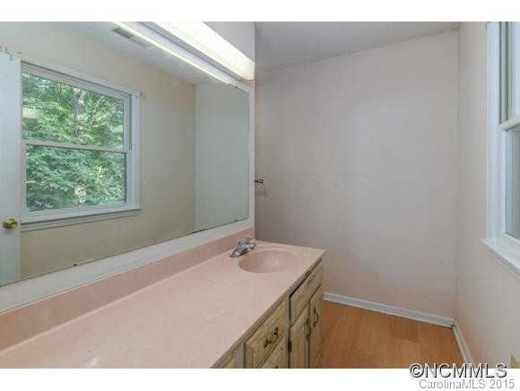 4 S Oaks Circle - Photo 12