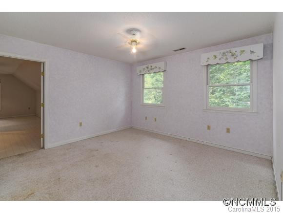 4 S Oaks Circle - Photo 13