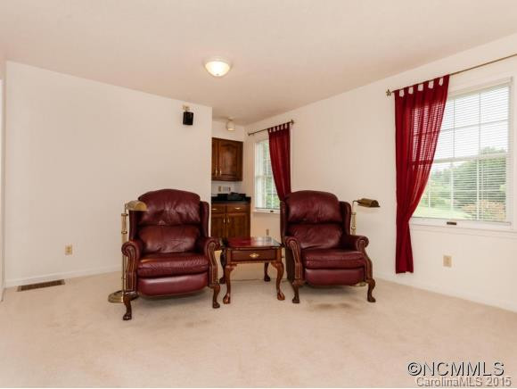 48 Beaumont Drive - Photo 10