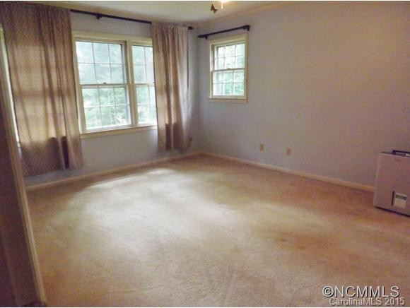 112 Hazelview Dr - Photo 11
